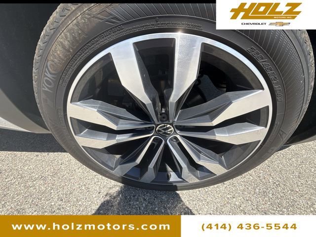 Used 2023 White Volkswagen 3.6L V6 SEL Premium R-Line image 34