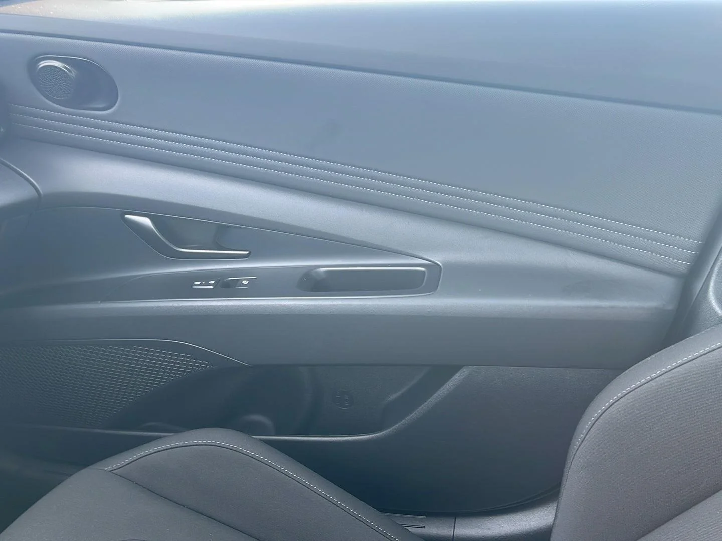Used 2025 Abyss Black Hyundai SEL Sport image 34