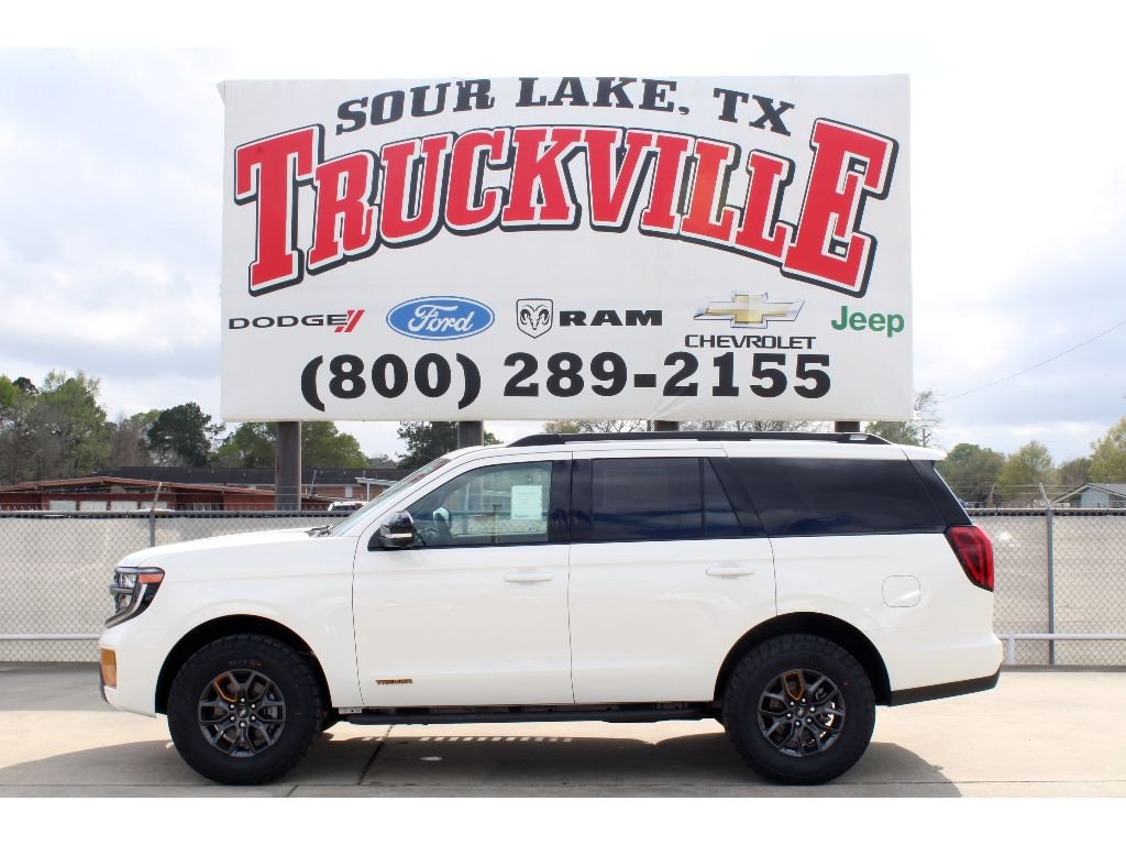 New 2026 Star White Metallic Tri-Coat Ford Tremor image 1