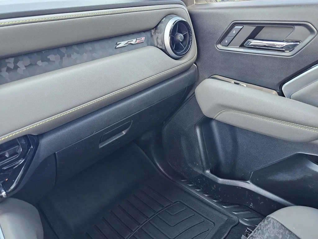 Used 2024 Summit White Chevrolet ZR2 image 25