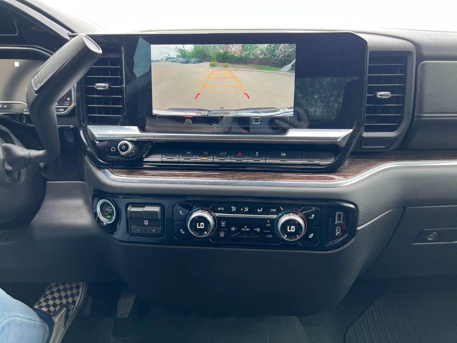 Used 2023 Silver GMC SLE image 11