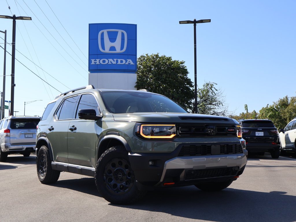 Used 2026 Green Honda TrailSport Elite Blackout image 1