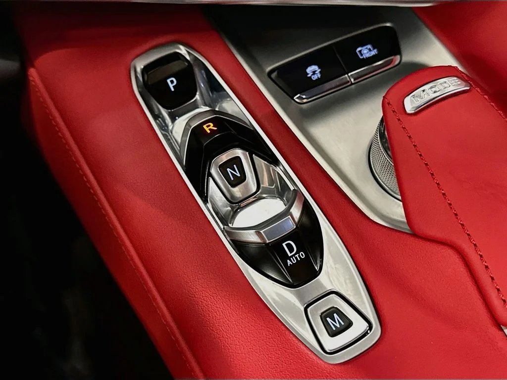 Used 2024 White Chevrolet Stingray image 17