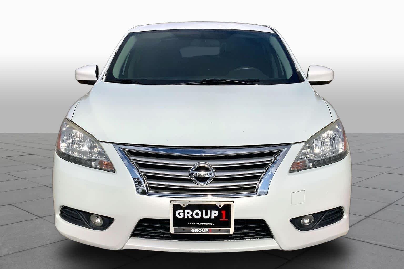 Used 2014 Aspen White Nissan SV image 4