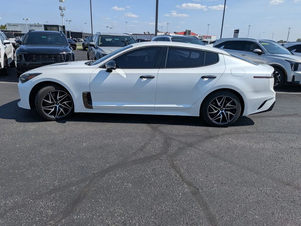 Used 2023 Snow White Pearl Kia GT-Line image 4