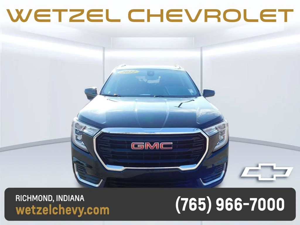 Used 2022 Black GMC SLE image 8