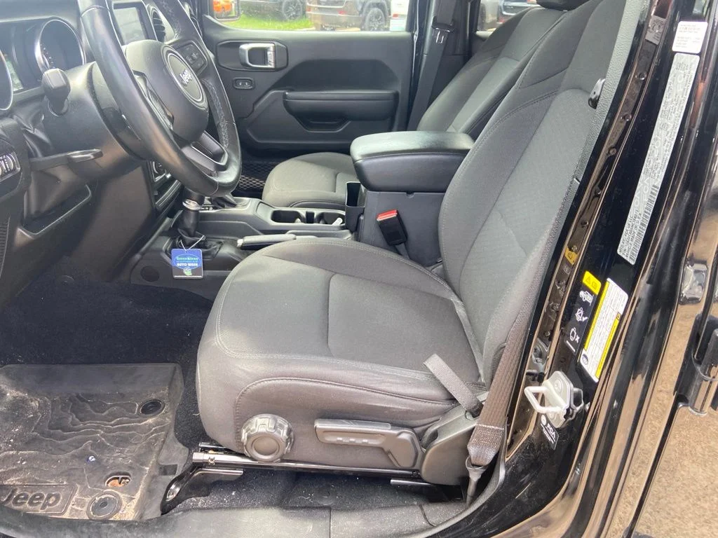 Used 2022 Black Jeep Sport image 30