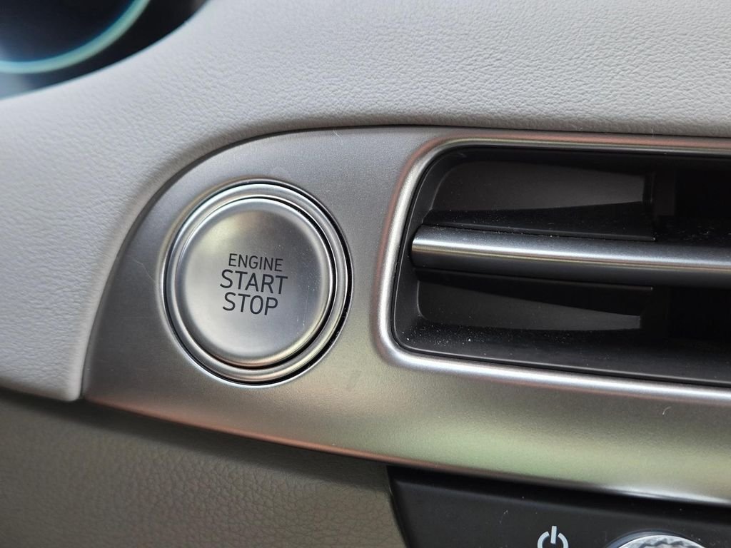 Certified Used 2025 Gray Hyundai SEL Premium image 29
