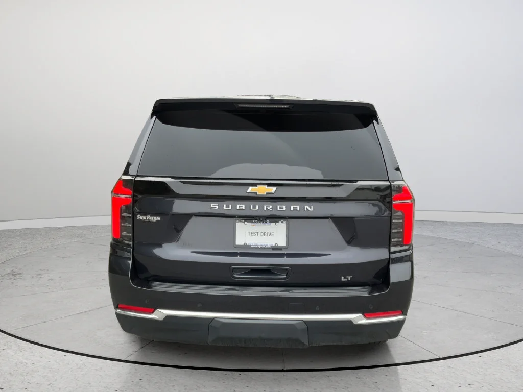 2025 Chevrolet Suburban LT - Photo 7