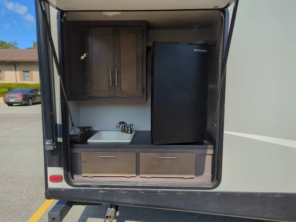 Used 2018  Cross Roads 254RB image 12