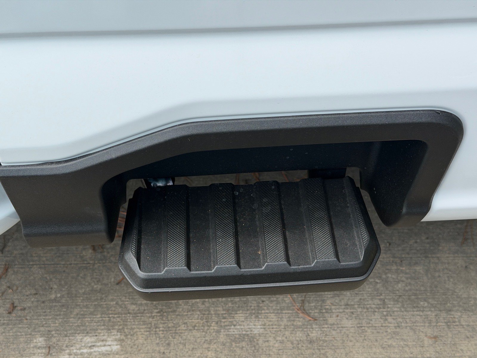 New 2027 Oxford White Ford F-250® XL image 6
