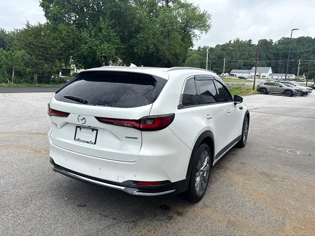 Certified Used 2024 White Mazda 3.3 Turbo Premium image 6