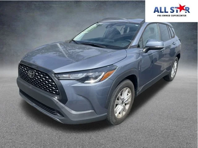 2022 Toyota Corolla Cross LE FWD's photo