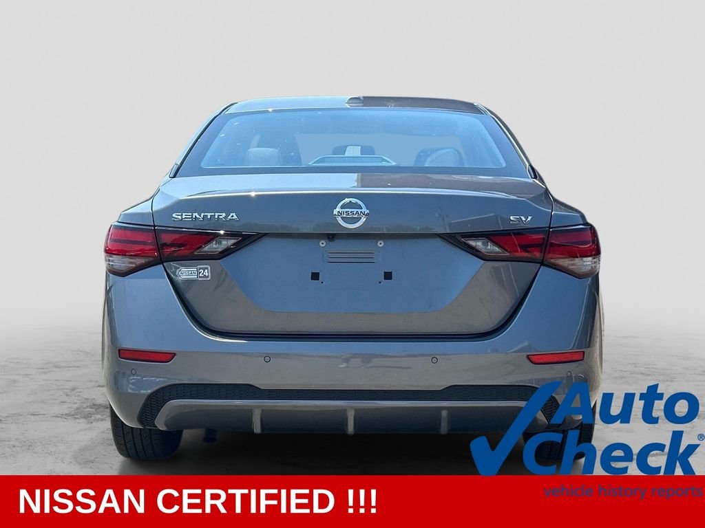 Used 2023 Gray Nissan SV image 4