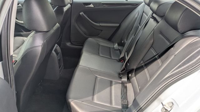 Used 2016 Silver Volkswagen 1.8T SEL image 24