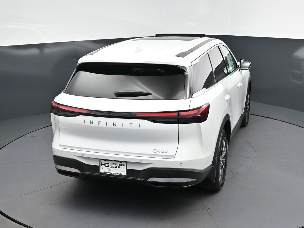 Certified Used 2026 White INFINITI PURE image 35