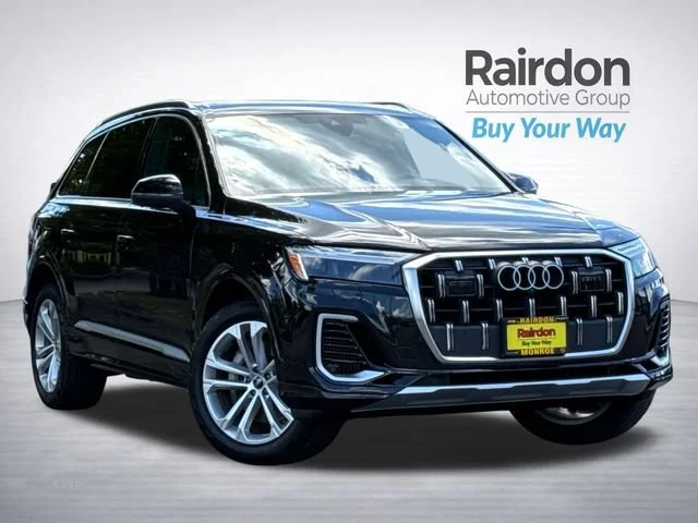 Used 2025 Mythos Black Metallic Audi 55 Premium Plus image 1