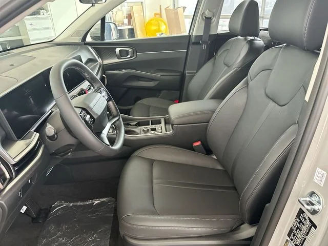 New 2026 Wolf Gray Kia S image 15