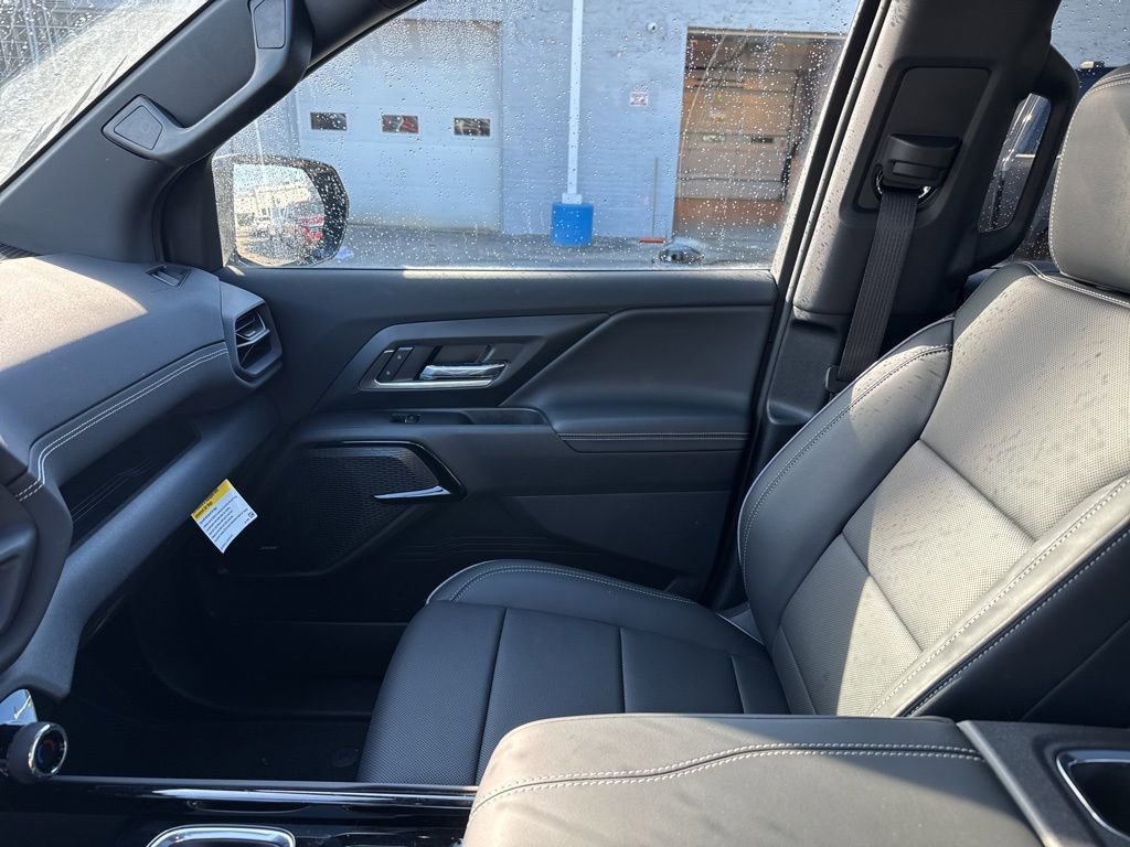 2025 Chevrolet Silverado EV LT - Photo 17