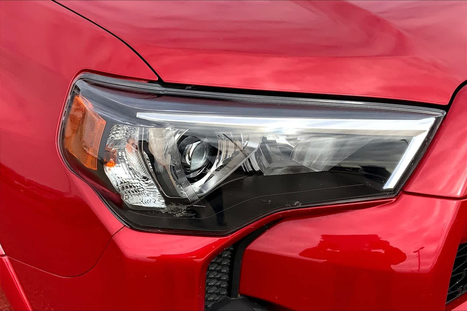 Used 2021 Barcelona Red Metallic Toyota Venture image 28