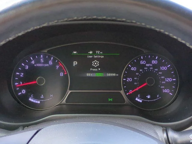 Used 2019 White Kia Plus image 28