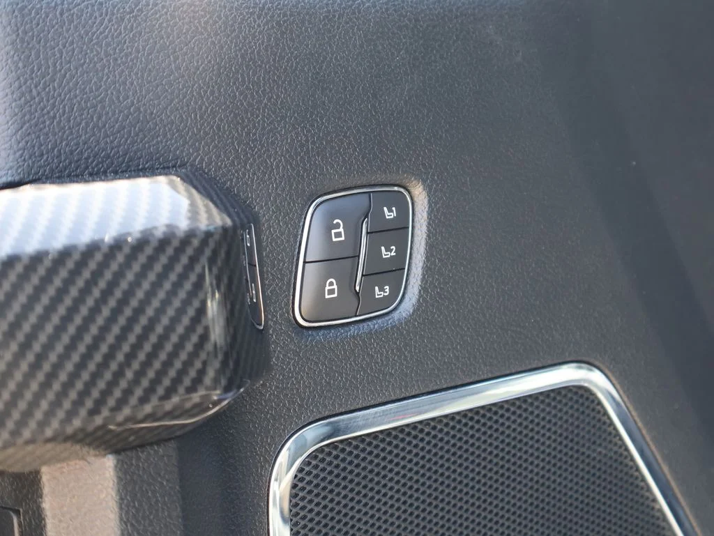 Used 2021 Black Metallic Ford Platinum image 22