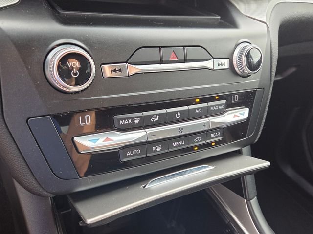 Used 2020 White Ford XLT image 21