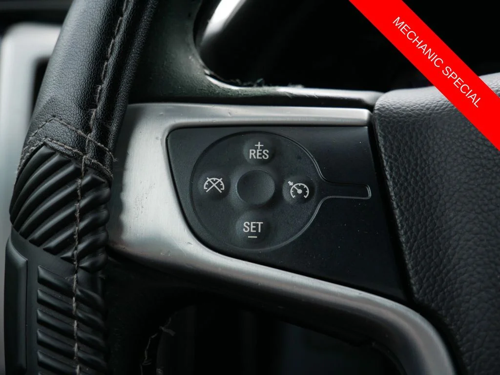 Used 2016 White GMC SLE image 17