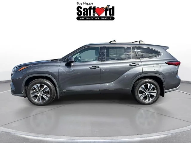 Used 2021 Gray Toyota XLE image 5