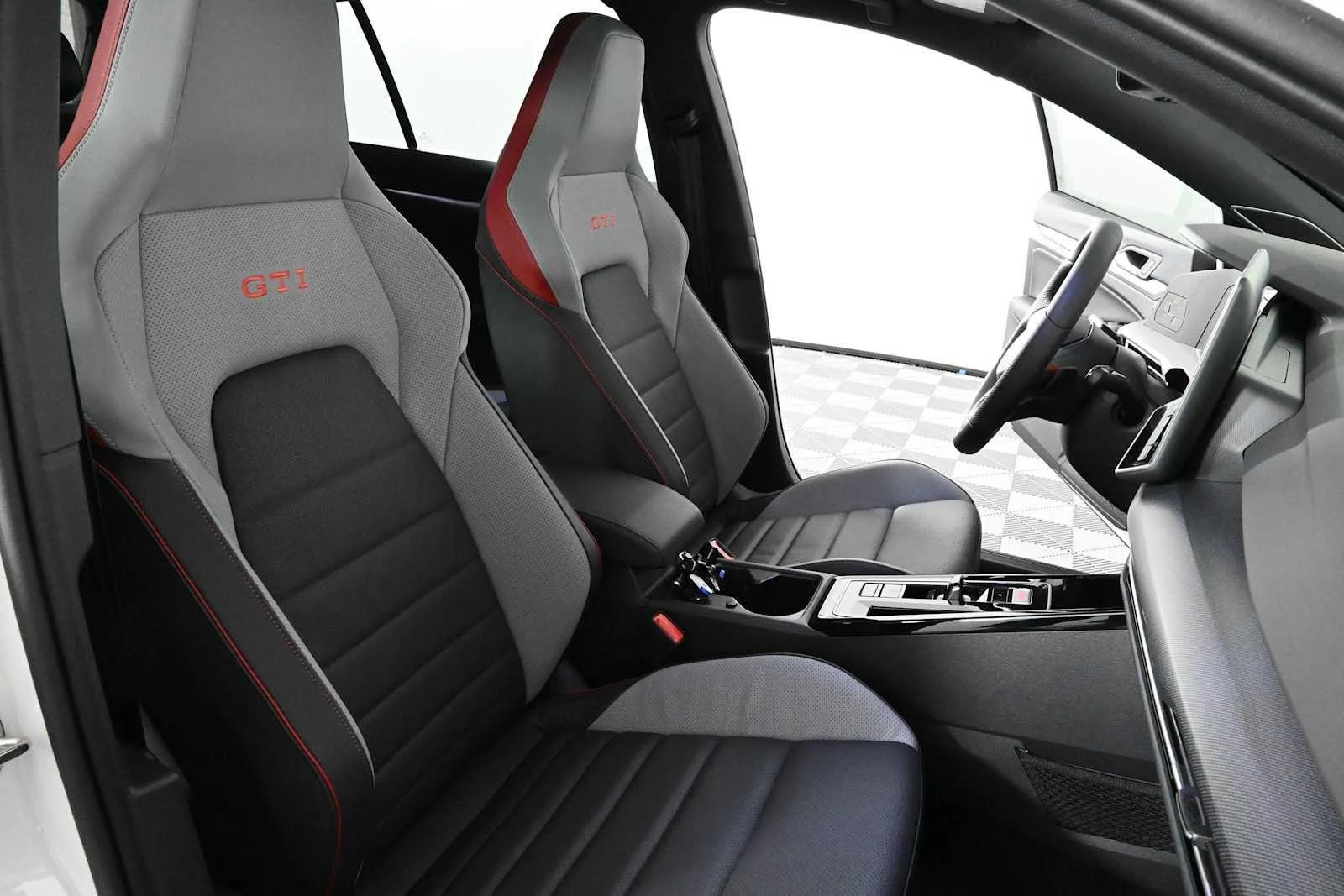 New 2026 Opal White Pearl Volkswagen SE image 12