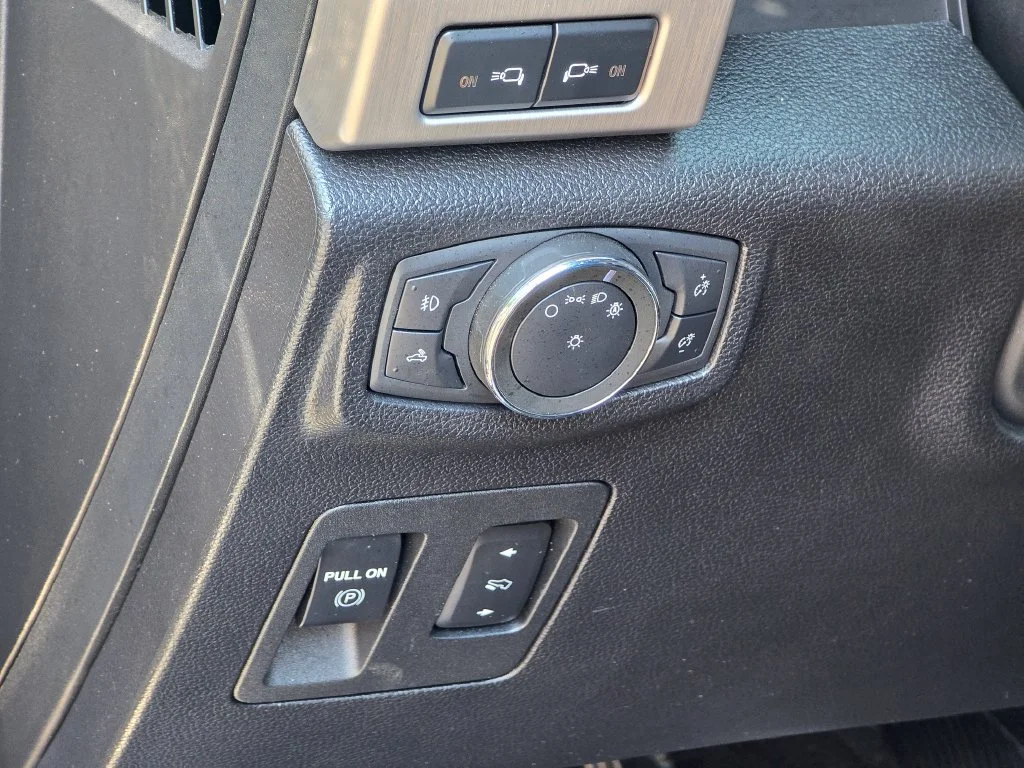 Used 2020 Black Ford Platinum image 40