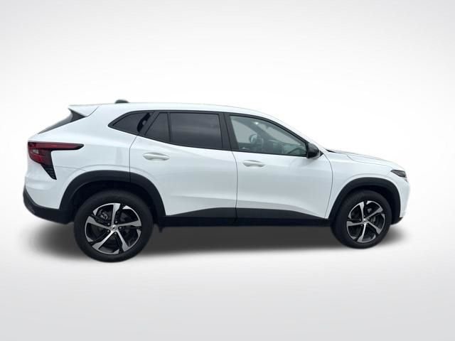 Used 2025 White Chevrolet 1RS image 6