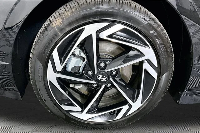 Used 2026 Black Hyundai SEL Sport image 30