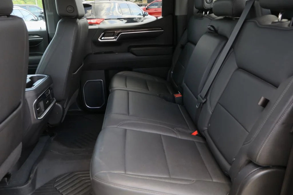 Used 2023 White Chevrolet LTZ image 25