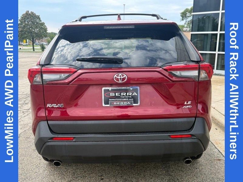 Used 2019 Pearl Toyota LE image 3
