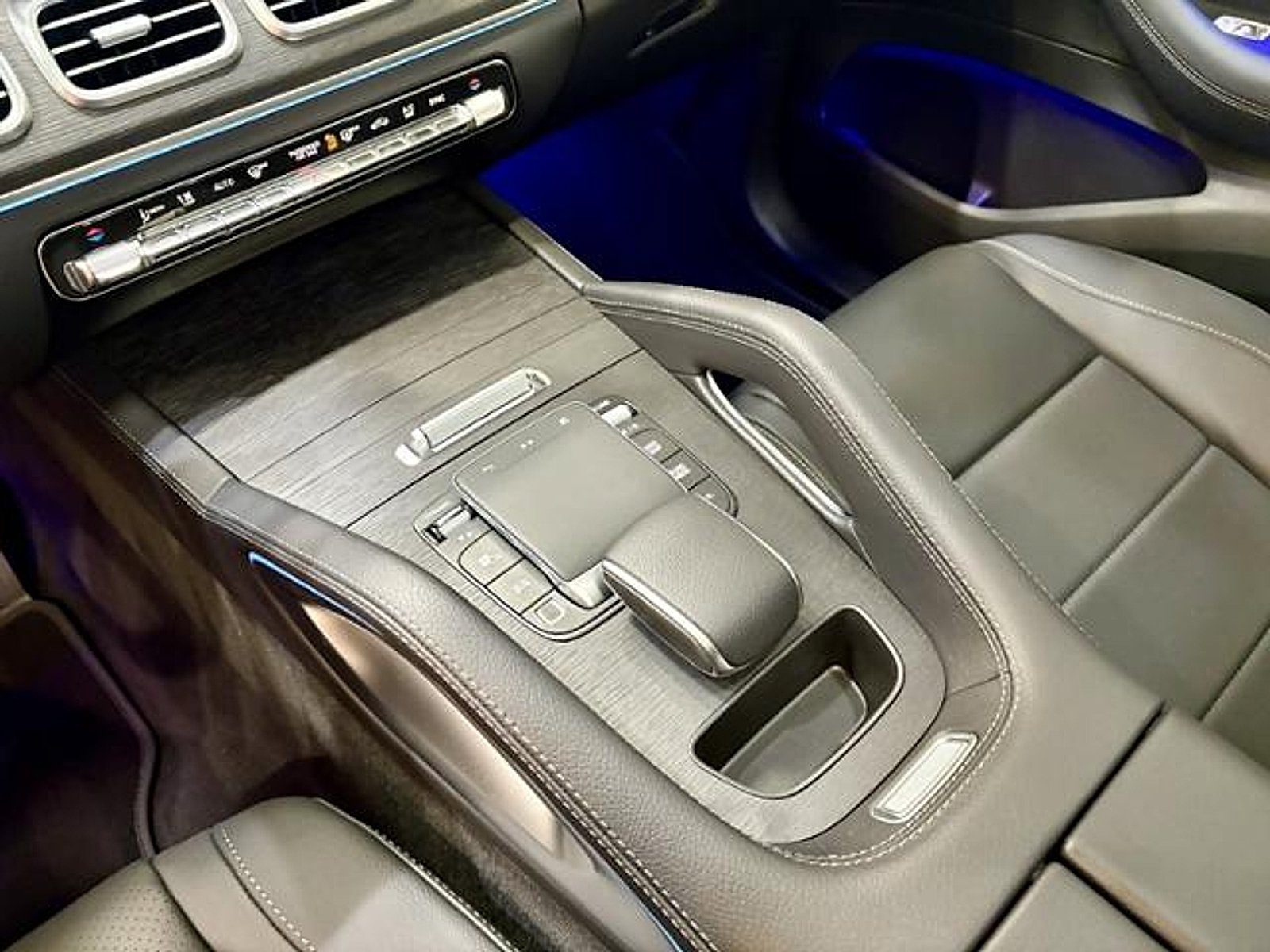 New 2026 Obsidian Black Metallic Mercedes-Benz  image 45