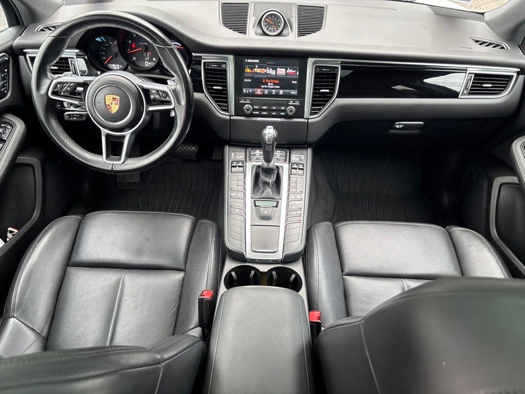 Used 2017 White Porsche Base image 19