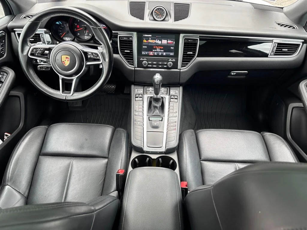 Used 2017 White Porsche Base image 19