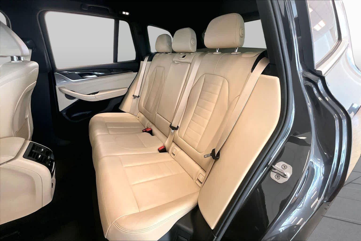 Used 2020 Dark Graphite Metallic BMW sDrive30i image 19
