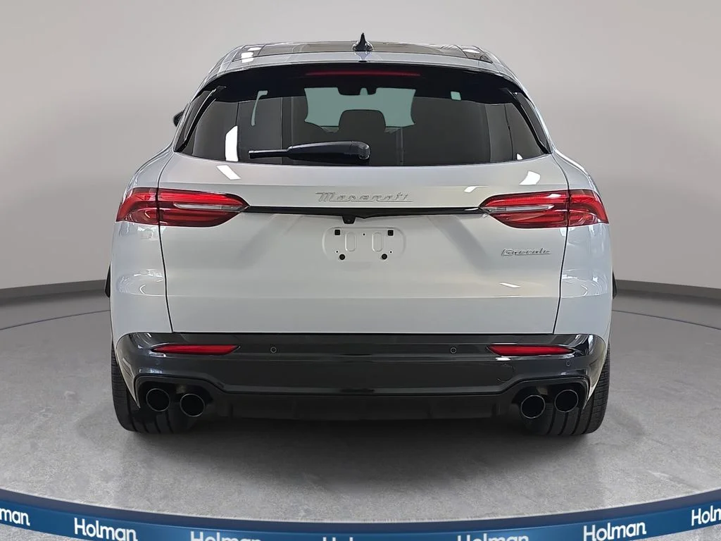 Used 2025 Bianco Maserati Modena image 8