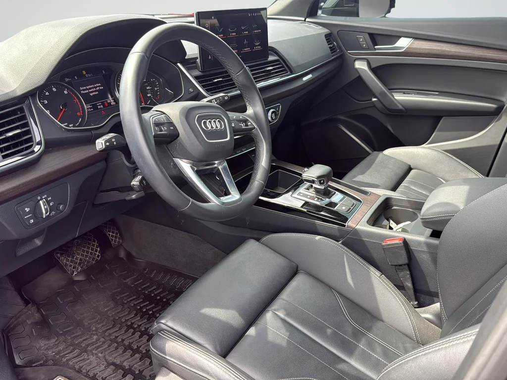 Used 2023 Black Audi 45 S line Premium image 10