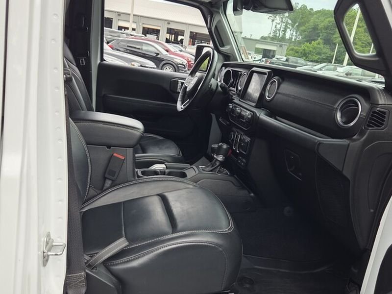 Used 2019 Bright White Clearcoat Jeep Moab image 17