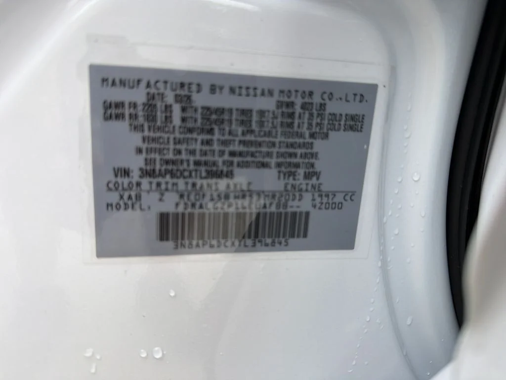 New 2026 Aspen White TriCoat / Super Black Two-tone Nissan SR image 33