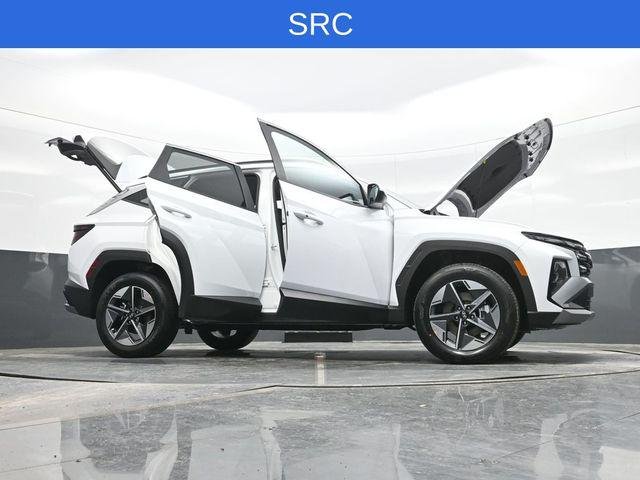 New 2026 White Hyundai SEL AWD image 22