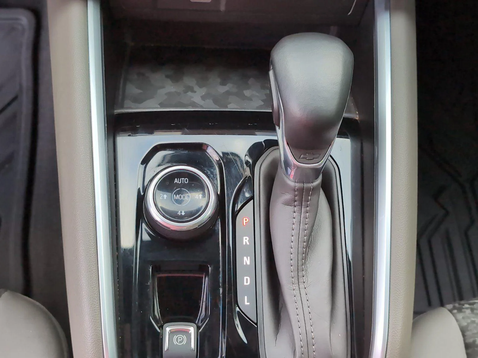 Used 2024 Black Chevrolet ZR2 image 25