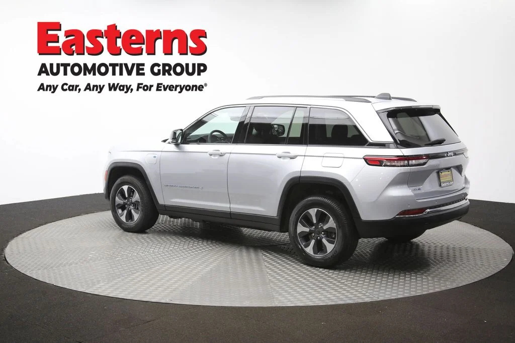 Used 2022 Silver Jeep 4xe image 66