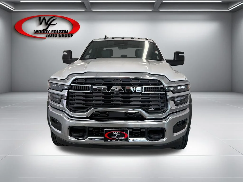 New 2026 Bright White Clear-Coat Exterior Paint RAM Tradesman image 2