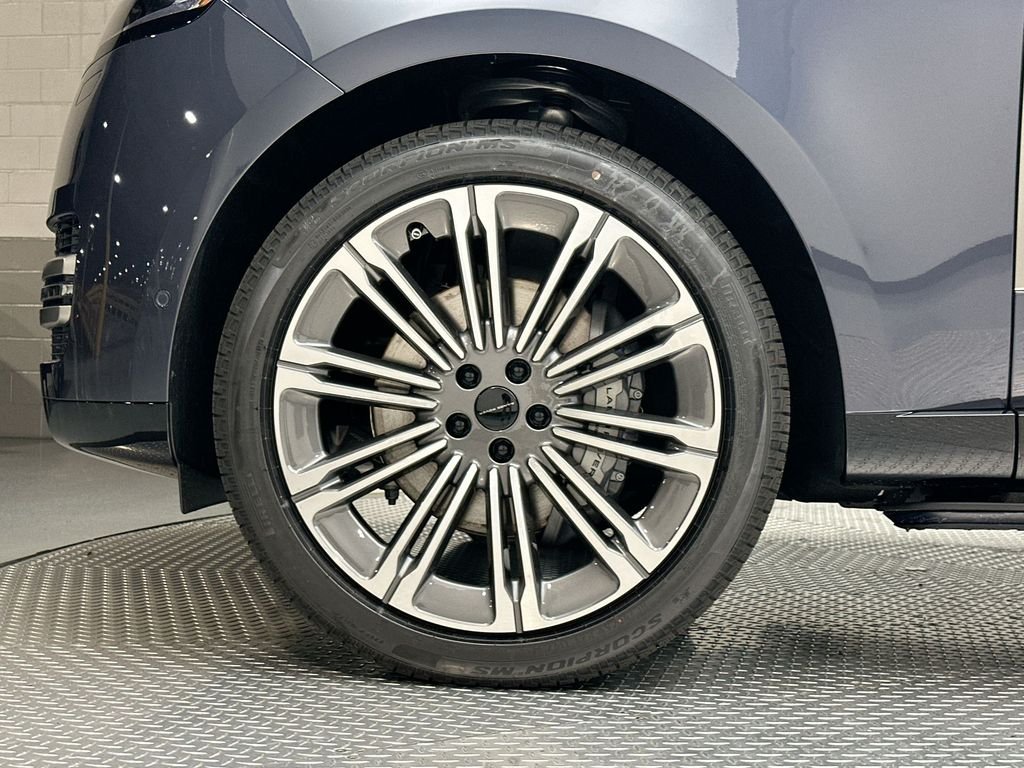 New 2026 Varesine Blue Metallic Land Rover SE image 5