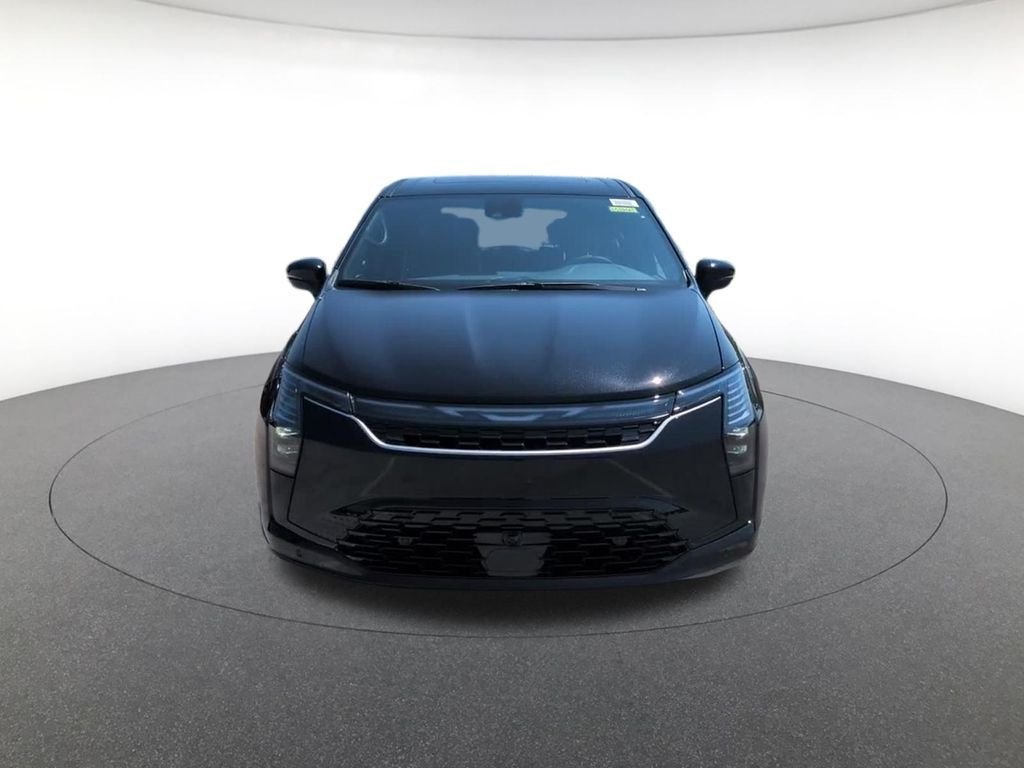 New 2027 Diamond Black Crystal Pearl-Coat Exterior Paint Chrysler Limited image 14