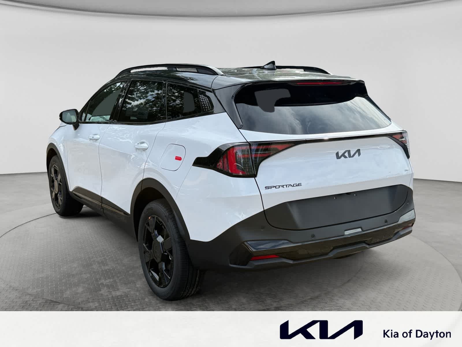 New 2027 Glacial White Pearl / Black Ro Kia X-Line image 7